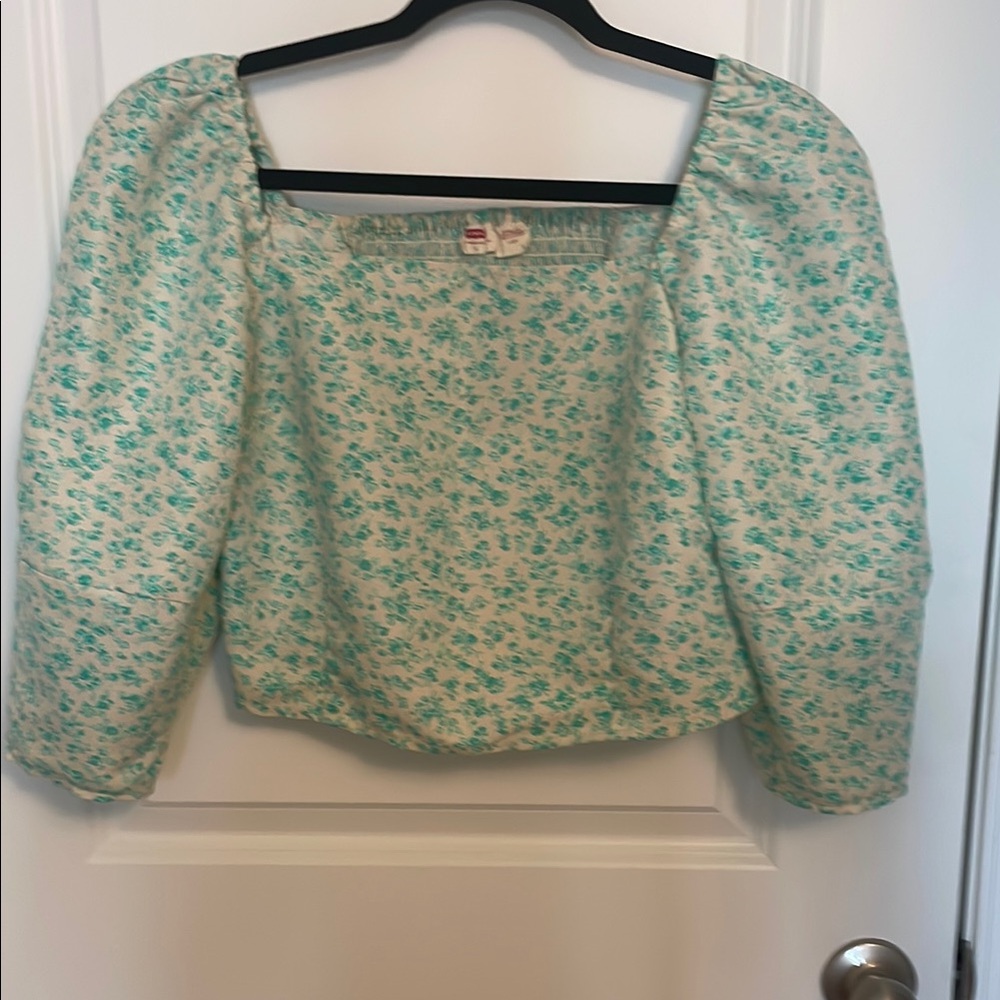 Levi's Green Puff Sleeve Smocked Crop Blouse